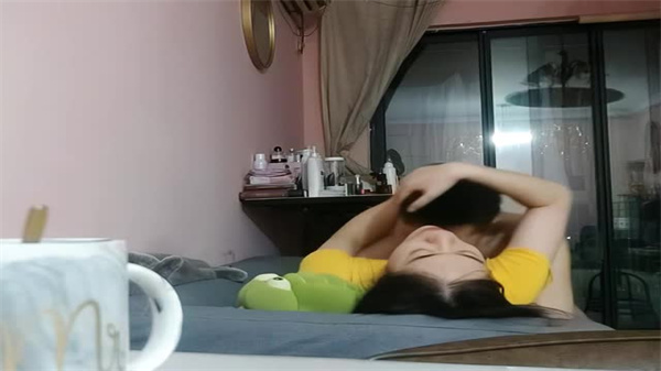 奥迪A6单身少妇，欲火难耐等你来约良家情 海报