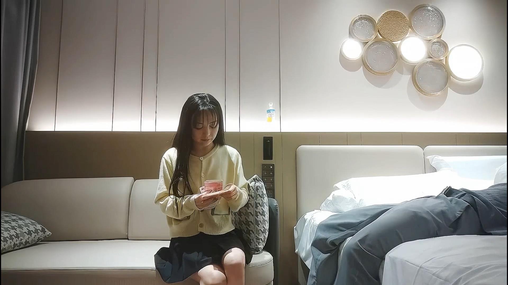 派对首战药效发作！饥渴男女灵肉激烈交合高潮迭起 海报