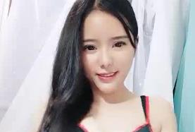 长发巨乳辣妹真空上阵_骑乘位震动棒自慰狂顶 蜜桃臀颤抖高潮喷水 海报