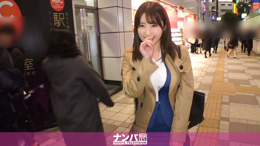 200GANA-2225 マジ軟派、初撮。 1432 Fカップ美人OLをナンパ成功！話の流れでおっぱいを後ろから揉めば、ダメと言いながらも甘い吐息を漏らして感じ始め、最後は男優の上で自ら腰を振り巨乳を揺らしながらセックスに夢中！！. 海报