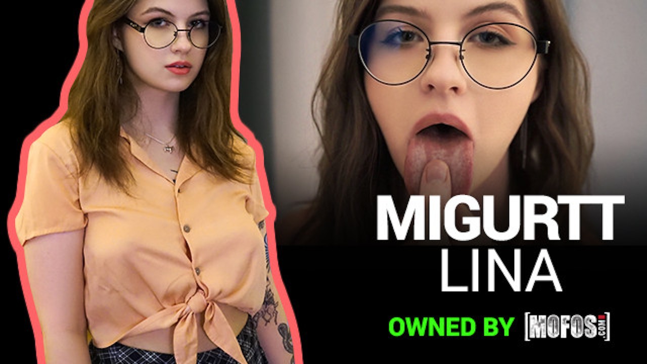 饥渴宝贝 Migurtt Lina 在骑乘前深喉她男友的大鸡巴 海报