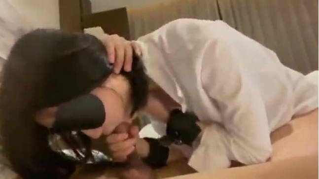【兄妹乱伦】哥哥帮妹妹刮阴毛后玩具虐阴，无套内射可爱清纯校服学生妹 海报