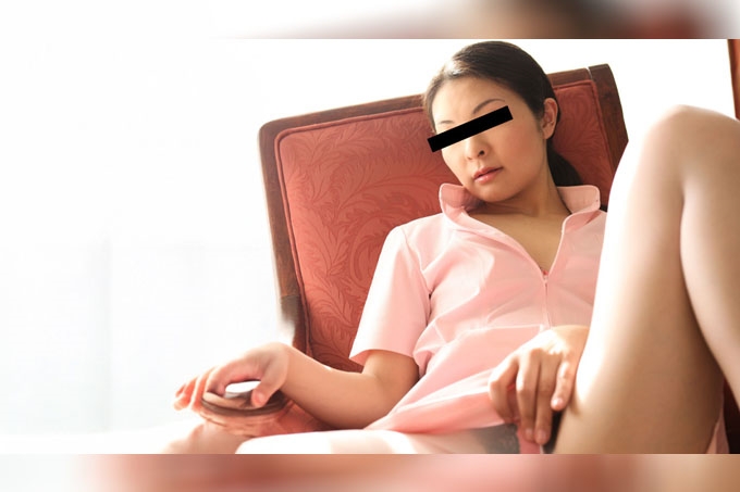 一位真正的护士重现了医院里发生的性感故事！ 海报